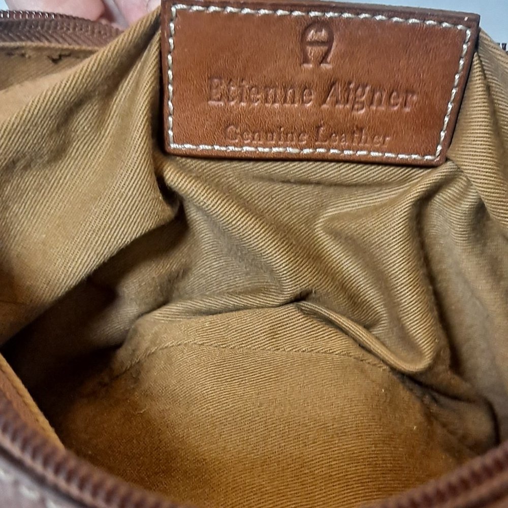 ETIENNE AIGNER LEATHER PURSE - Picture 3 of 5